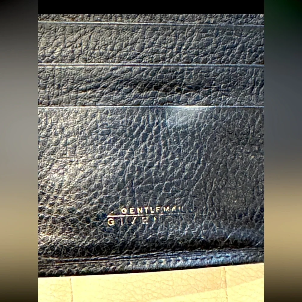 Givenchy Luxe Black Pebbled Leather Men’s Compact Bifold Wallet